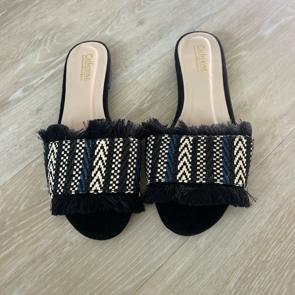 Brand new Catherine Malandrino Black and Blue Patterned Sandals